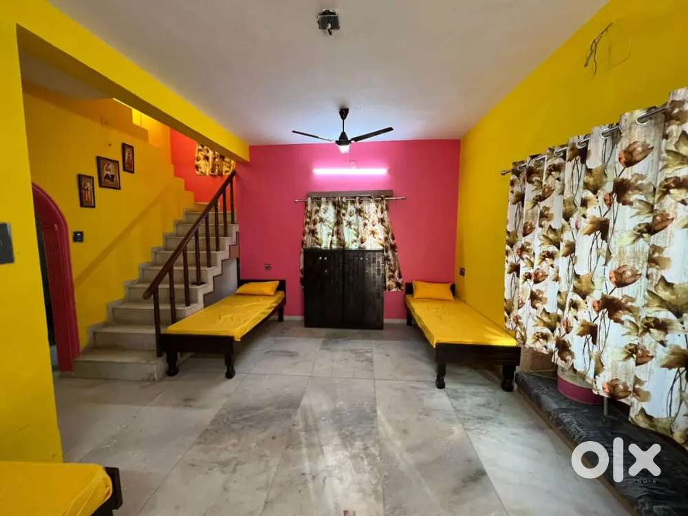 SHARING PG ACCOMODATION AVAILABLE