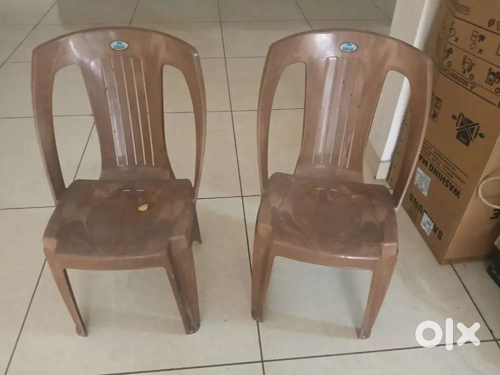 NILKAMAL PLASTIC TABLE SET