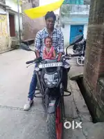 Kuch bhi nhi bech rahe