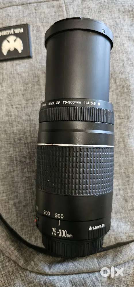 Canon EF 75 -- 300 IS III Lens