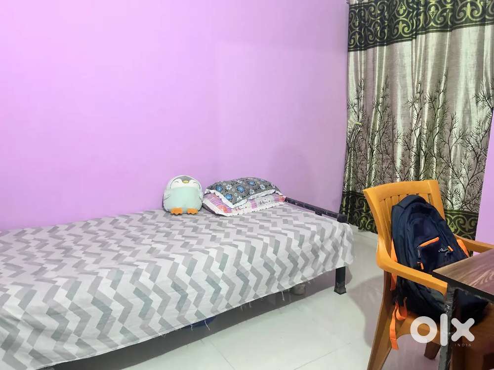 PG / HOSTEL ROOM