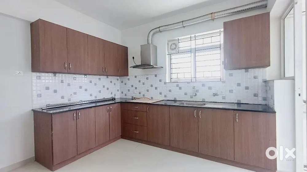 Near Westfort -1680 sqft 3 bhk Premium Flat For Sale