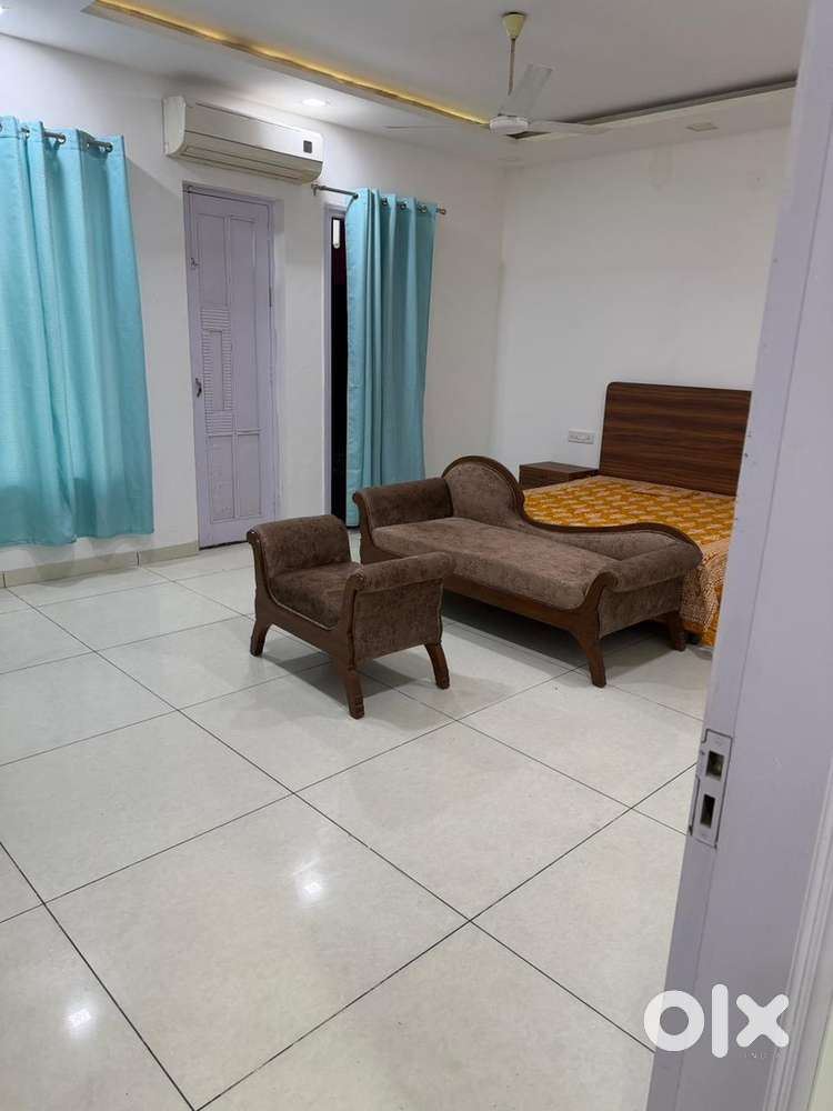 Fully Furnised 1bhk prime location in Ràjguru nagar.