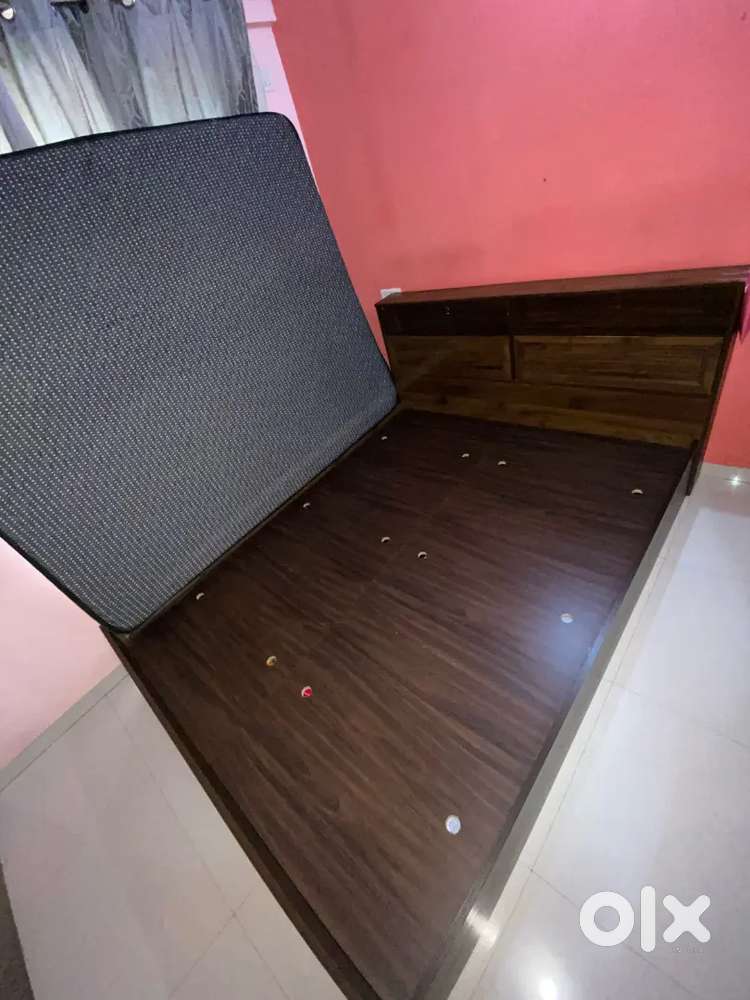 Queen size bed with storage and mattress-Excellent condition