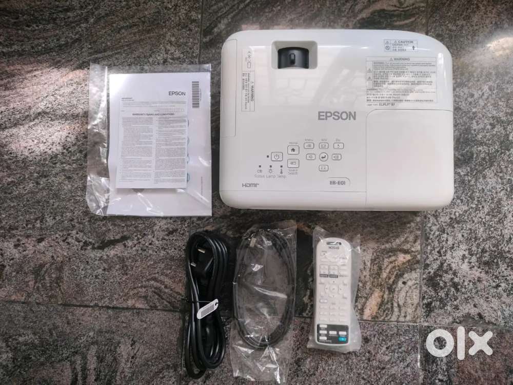 ESPON NEW PROJECTOR FOR URGENT SALE