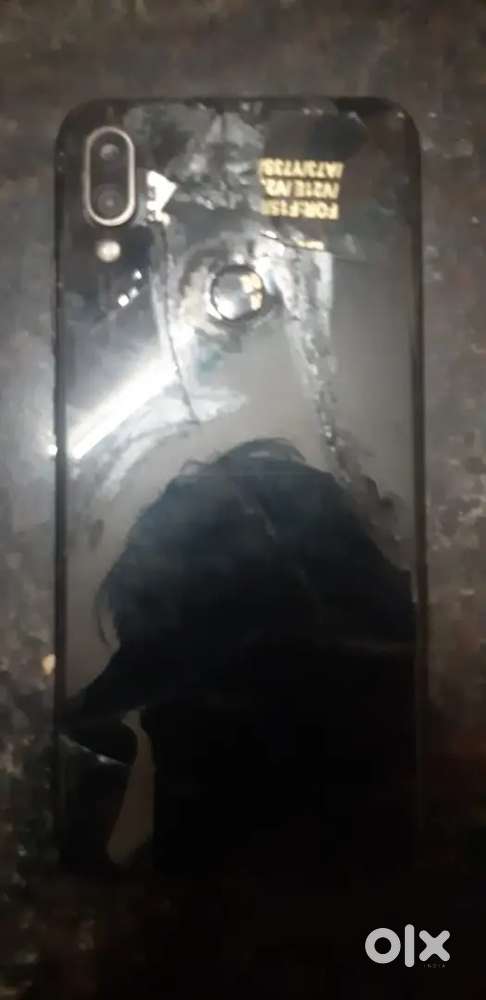 Good condition back panel broken display small crack