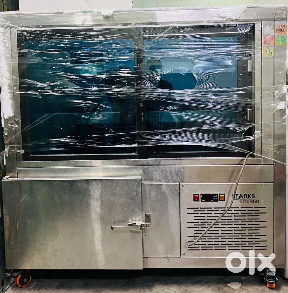 Display Cake Fridege/Good  Condition – ₹45,000 (Starks Kitchens)