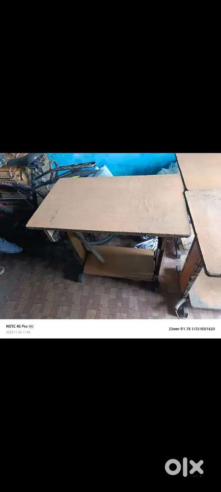 6 Computer Table 900 each