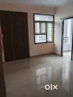 3bhk semi furnished flat for rent gola road