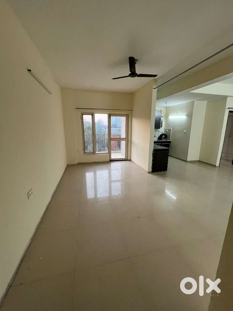 3bhk semi furnished