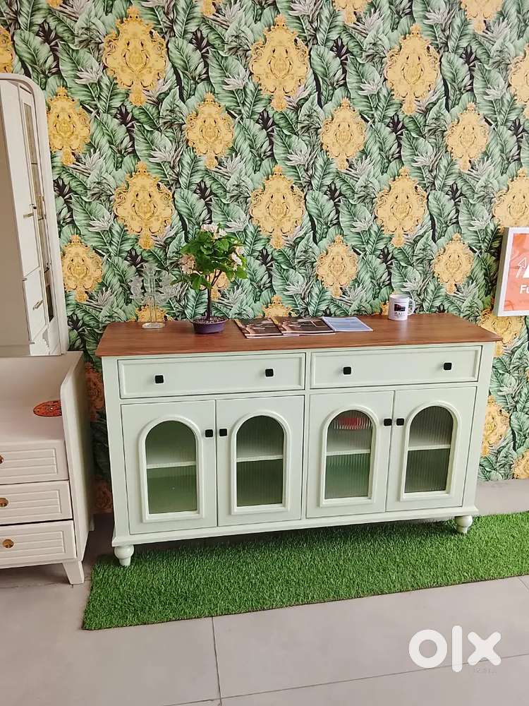 English speaking marketing and sales candidates only