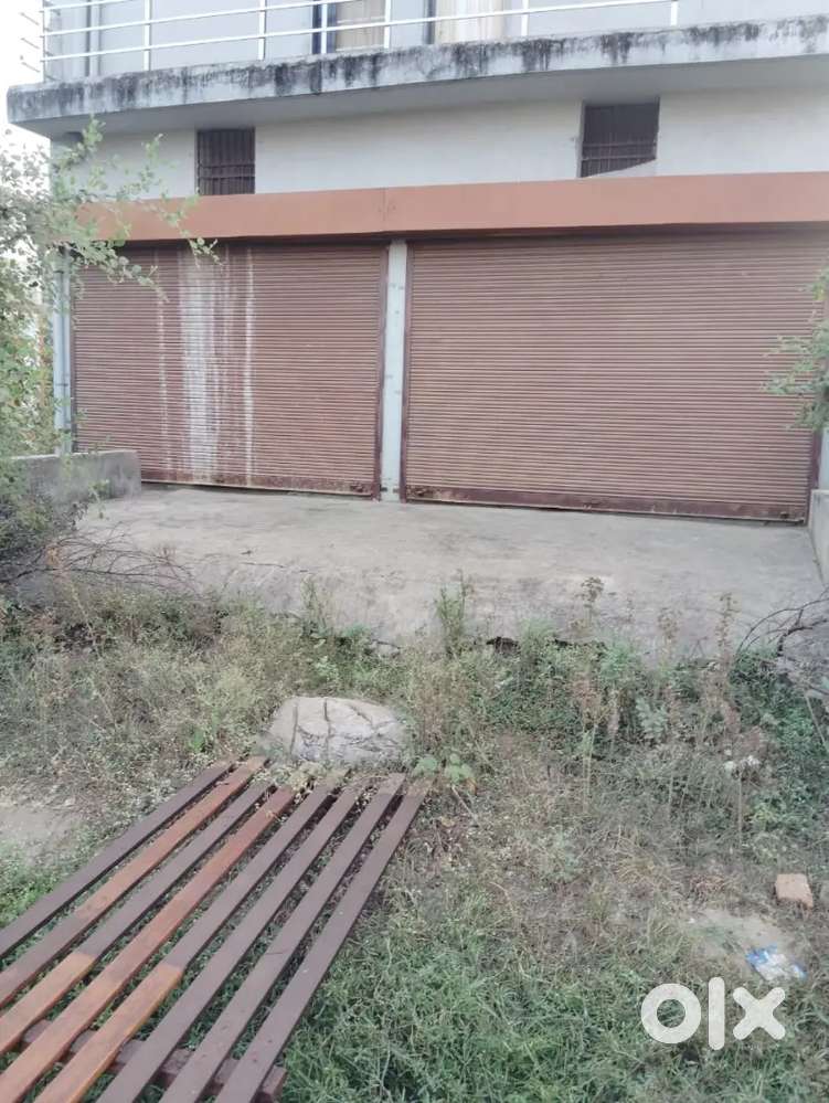 2 dukan rent pr dena hai kiraya 2500 each