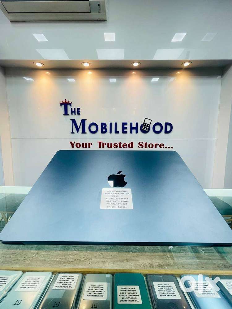 PRE-OWNED APPLE MACBOOK AIR M2 CHIP 8GB & 256GB AVAILABLE @BEST PRICE