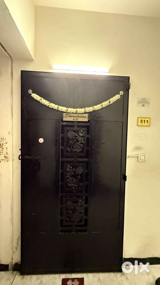 Spacious 2 BHK Fully furnished flat