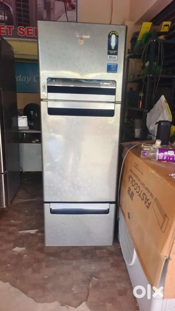 Whirlpool 3door refrigerator good condition