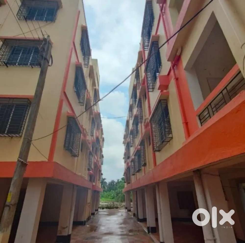 Main road theke 1mins walking distance