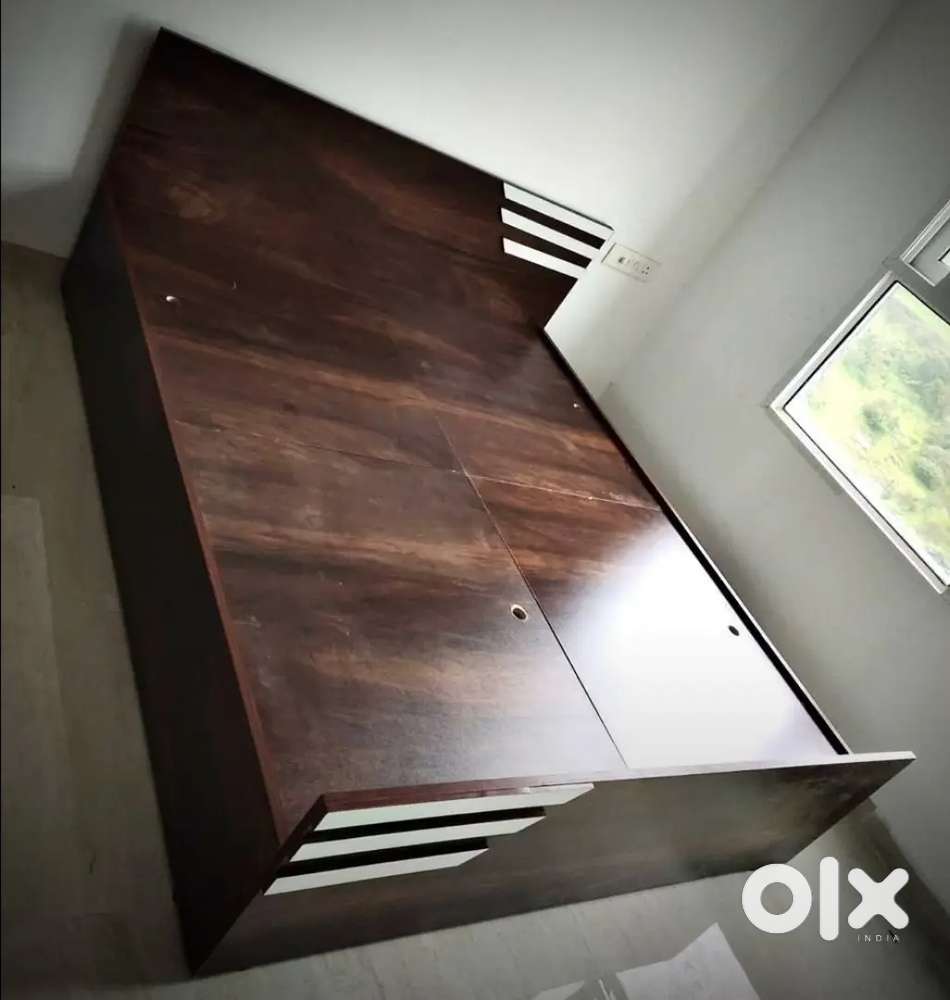 Brand new storage bed 5x6 feet