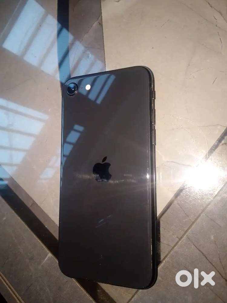 I phone SE 2020 with new condition