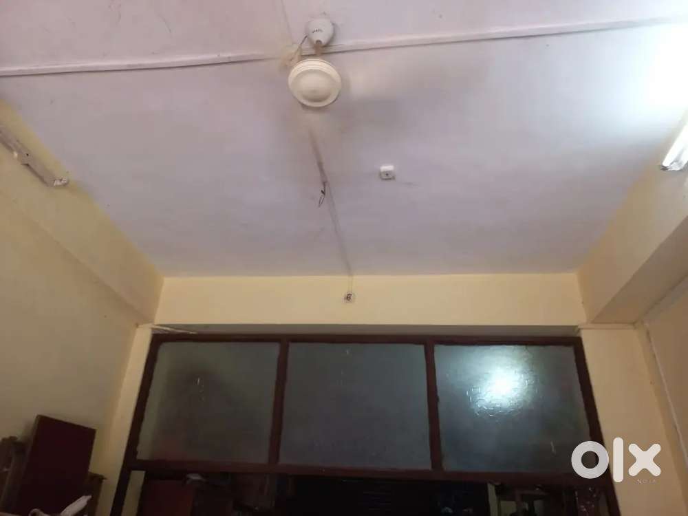 FEMEL INOFIS COMPUTER TO ONLINE SURFING CHATTING TO CUSTOMER AT MARGAO