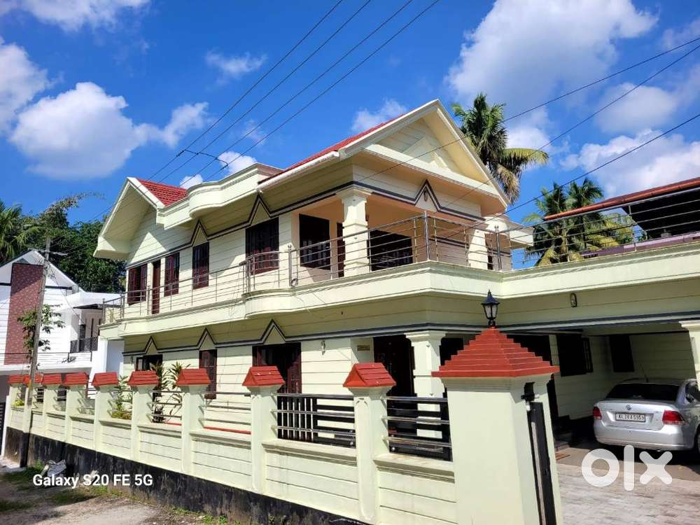 HOUSE FOR SALE AT KUTTAPUZHA