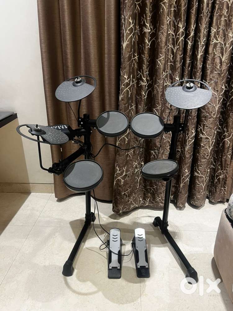 YAMAHA DTX400K ELECTRONIC DRUM WITH STICKS