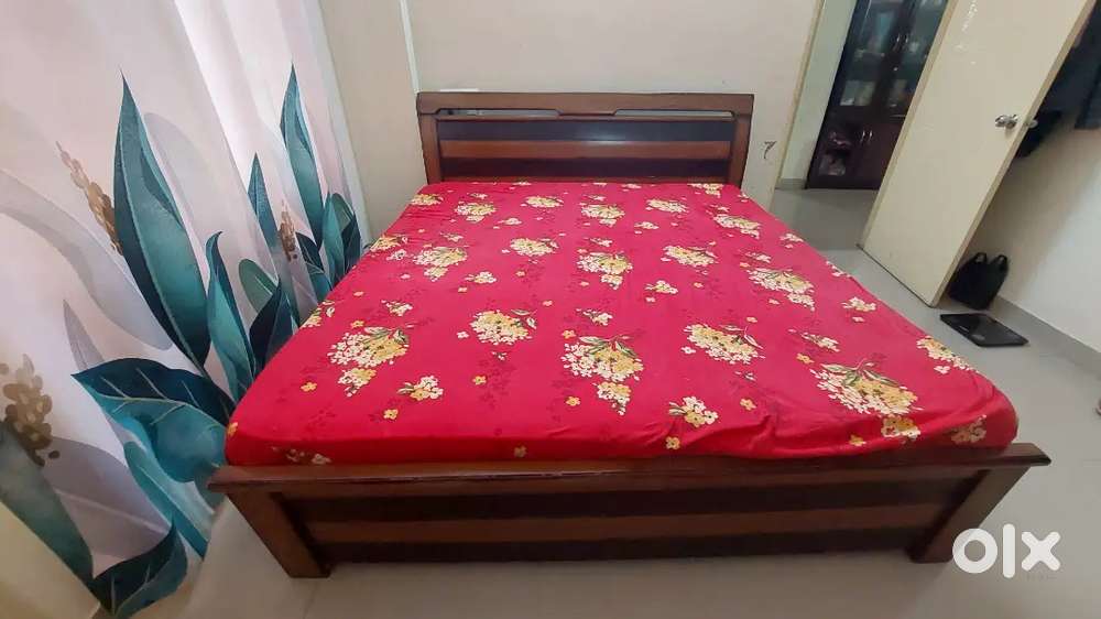 King size storage bed with 4 inch coir mattress