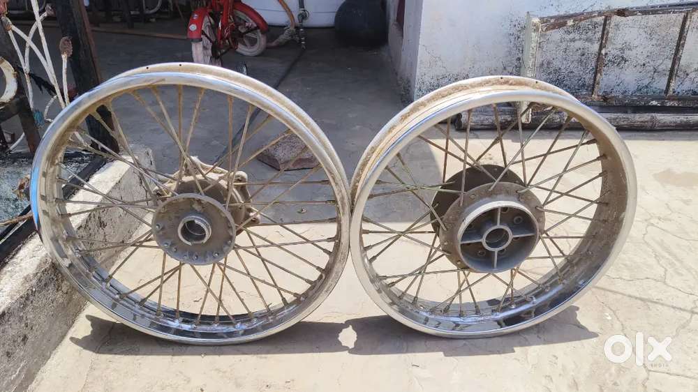 Classic 350 original spoken wheel