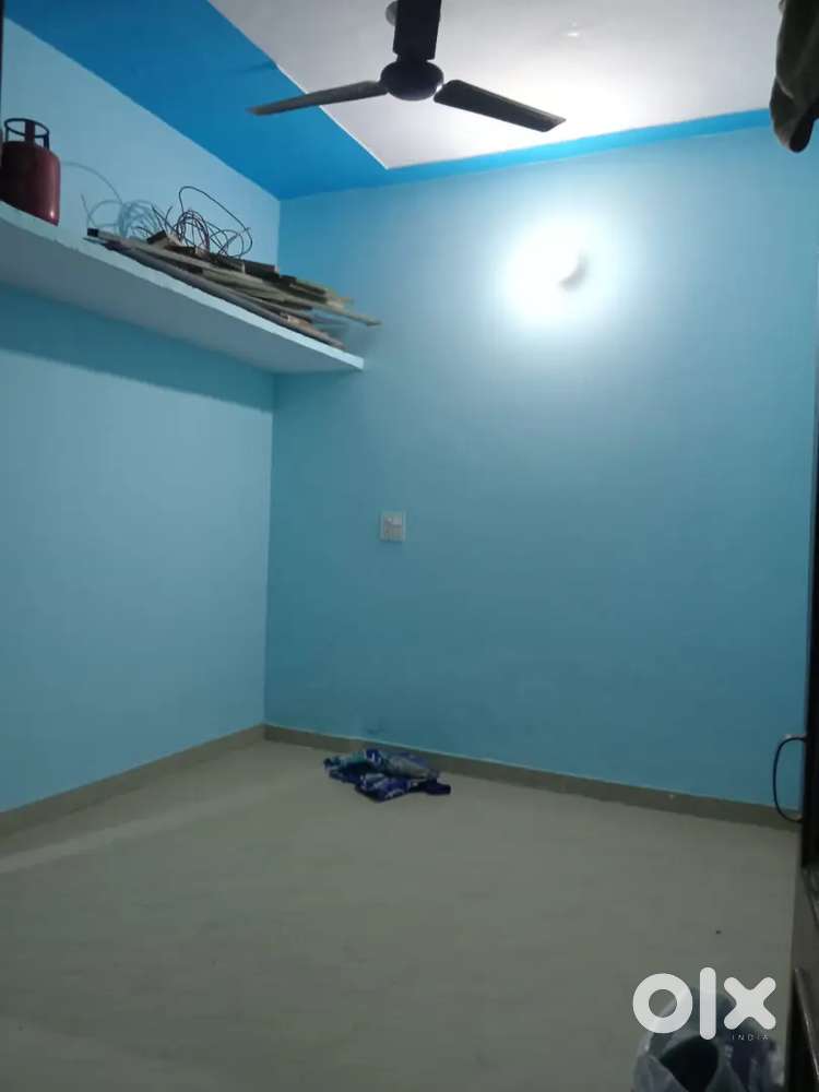 ONE BHK KOTHI FLOOR  ON RENT GULABGARH ROAD DERABASSI
