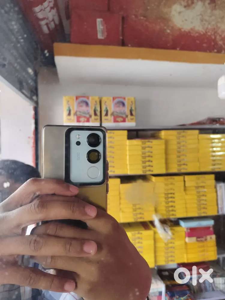 Vivo v29 fully condition only 20k fixed price