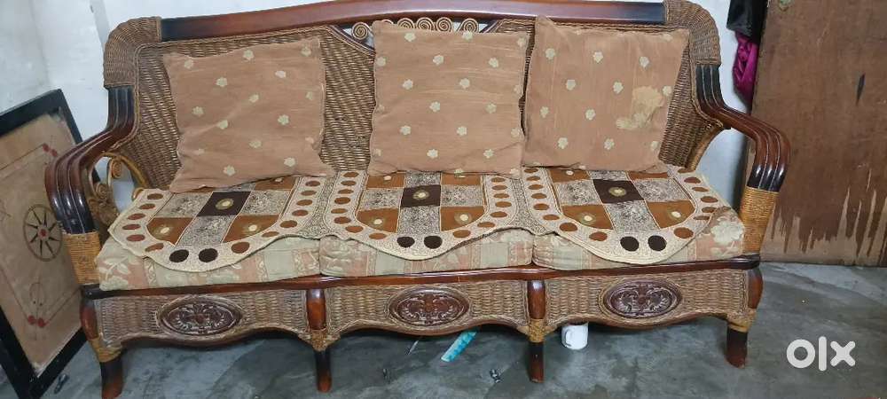 Three-seater sofa and 2 single armchairs