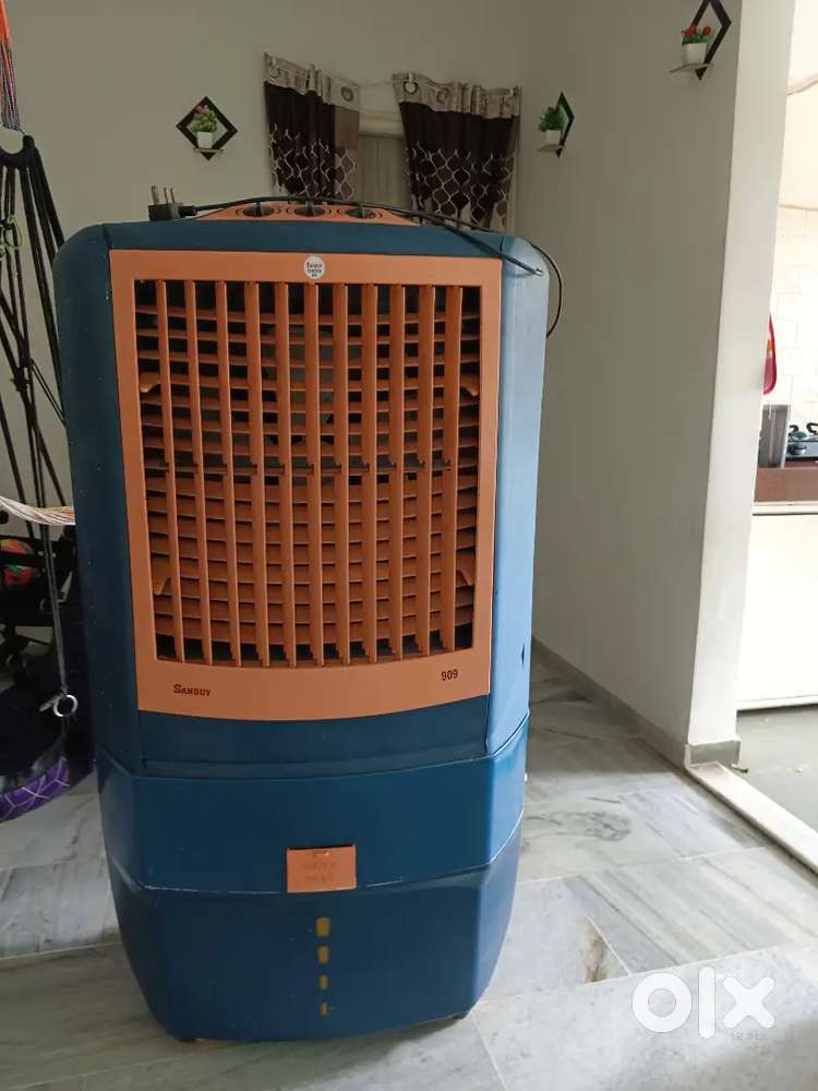 Plastic body large water cooler make  Sandy
