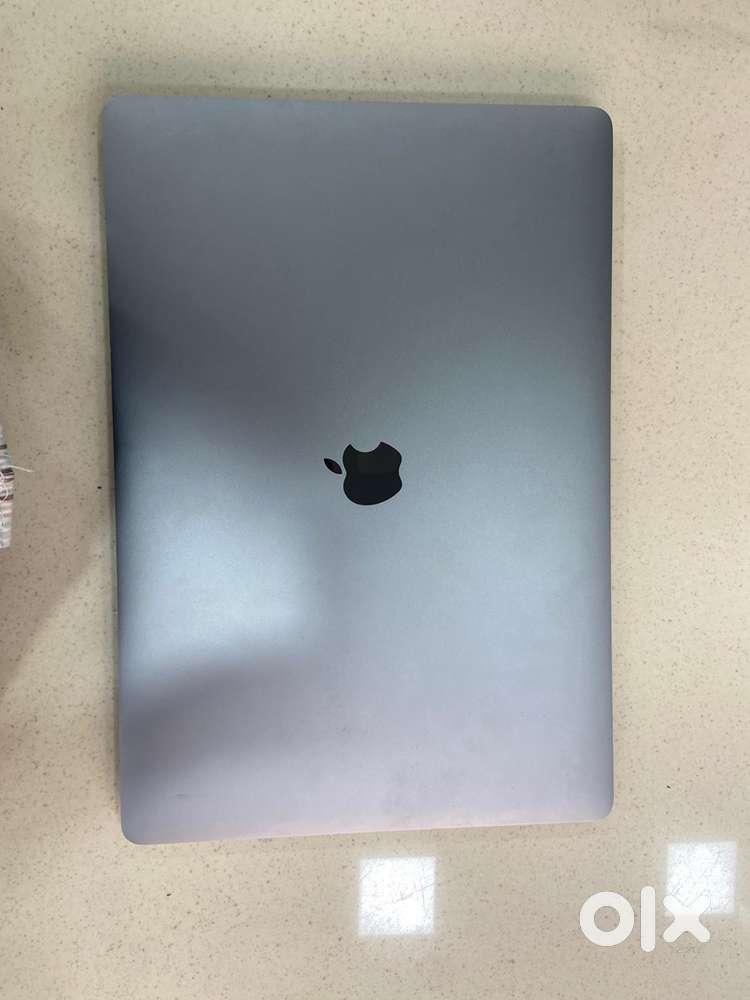 Macbook pro i9 16gb 1tb A2141