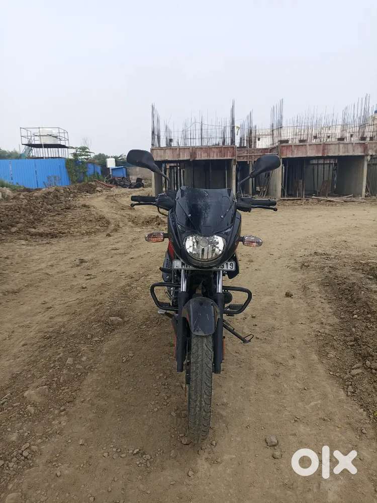 I am selling showroom condition Bajaj Pulsar 125CC combine seat