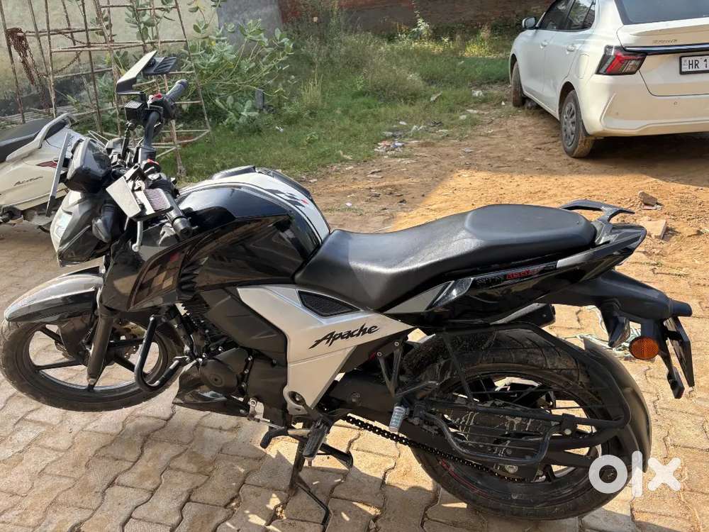 Apache rtr 160 4v