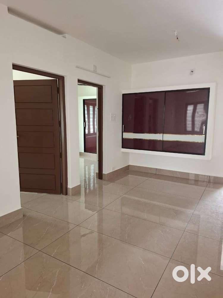 Residential Floor for Rent at Pattoor in Palayam - Airport Main Road