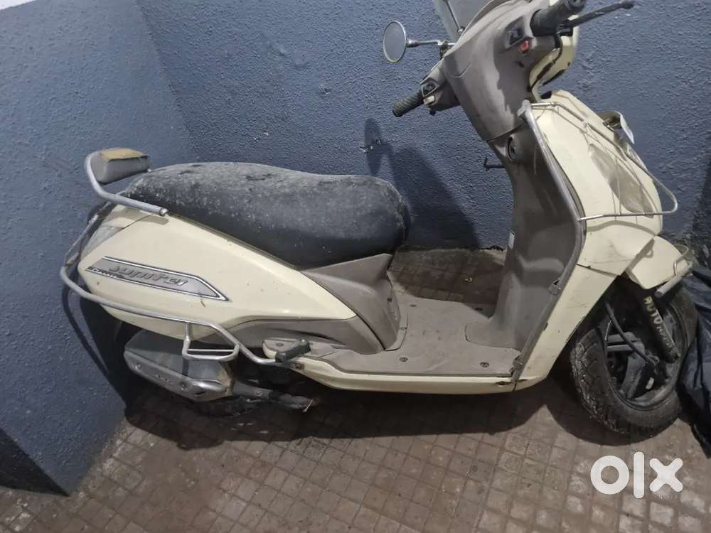 Working and Good condition just now servicing done