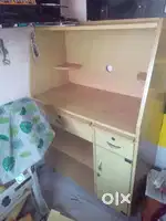 Computer table
