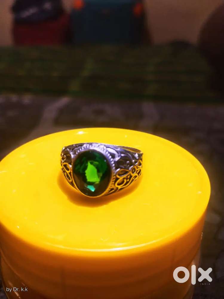 Unique artwork on ring