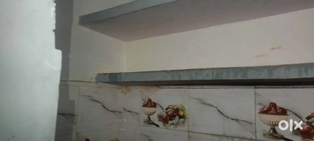 Room for rent available 8000rent+electricity