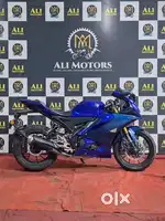 YAMAHA R15 V4 ABS