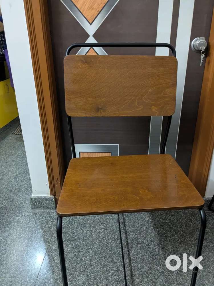 2 seater sofa & 2 chairs for sale