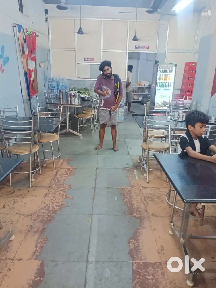 Hotel service parcel maintenance