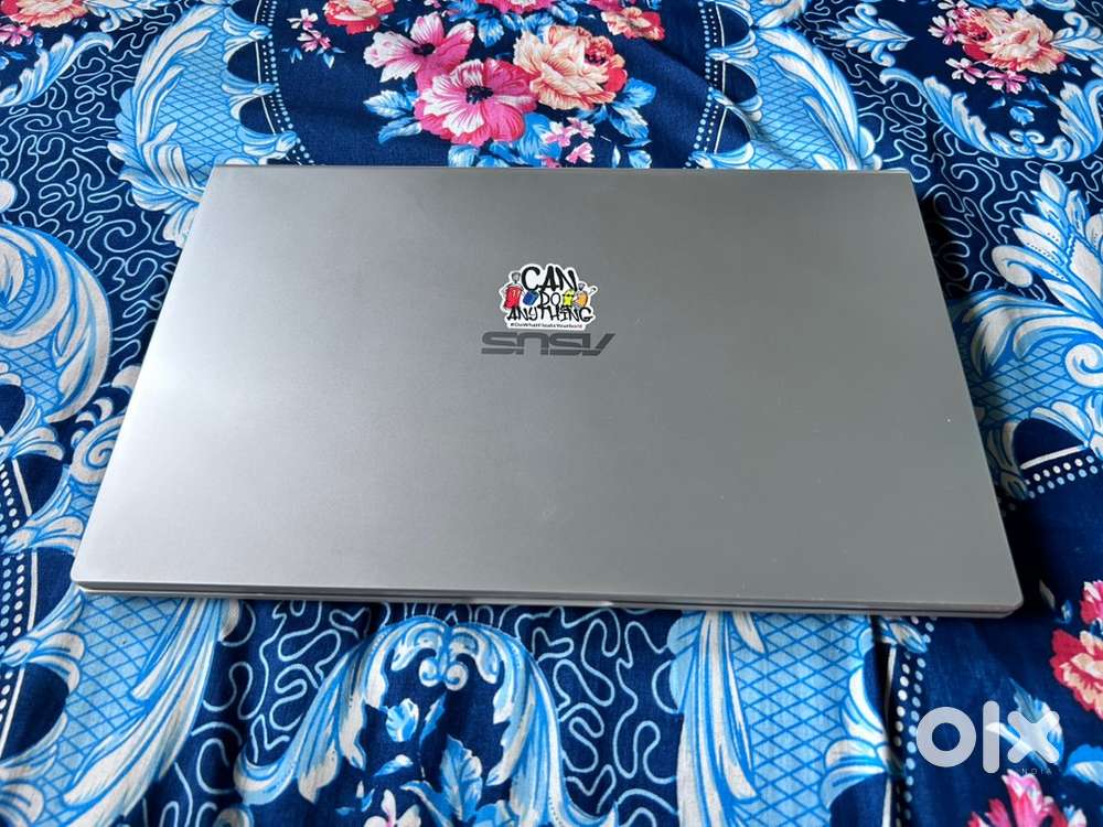 Asus Vivobook 15  AMD Ryzen 3  8 + 256
