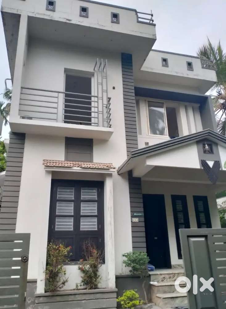 4 bhk mankav areekkad