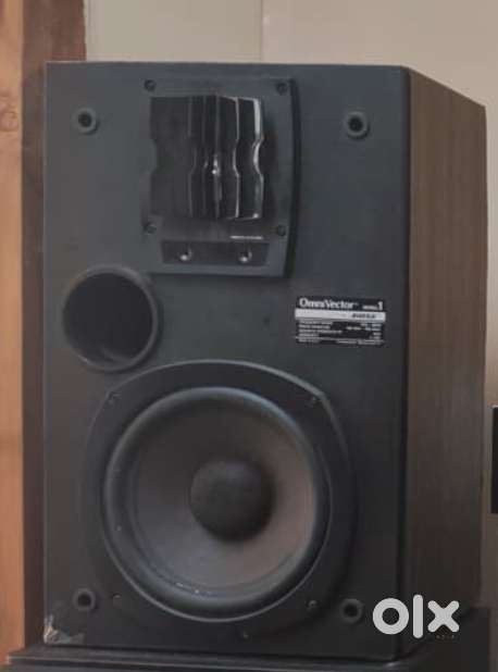 Bose OmniVector Model 1,  2 Way Bookshelf Speakers  upto 75w