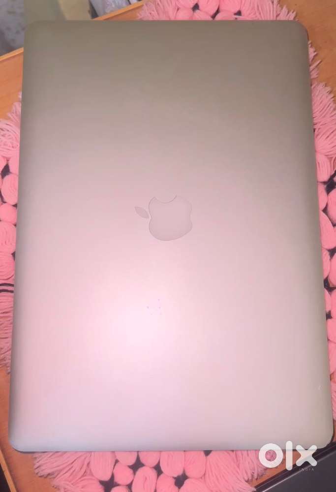 Macbook pro macOS Monterey Version 12.7.4