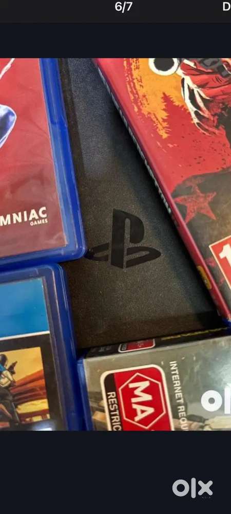 Ps4 & ps4 disc, Not a single scratch or problem