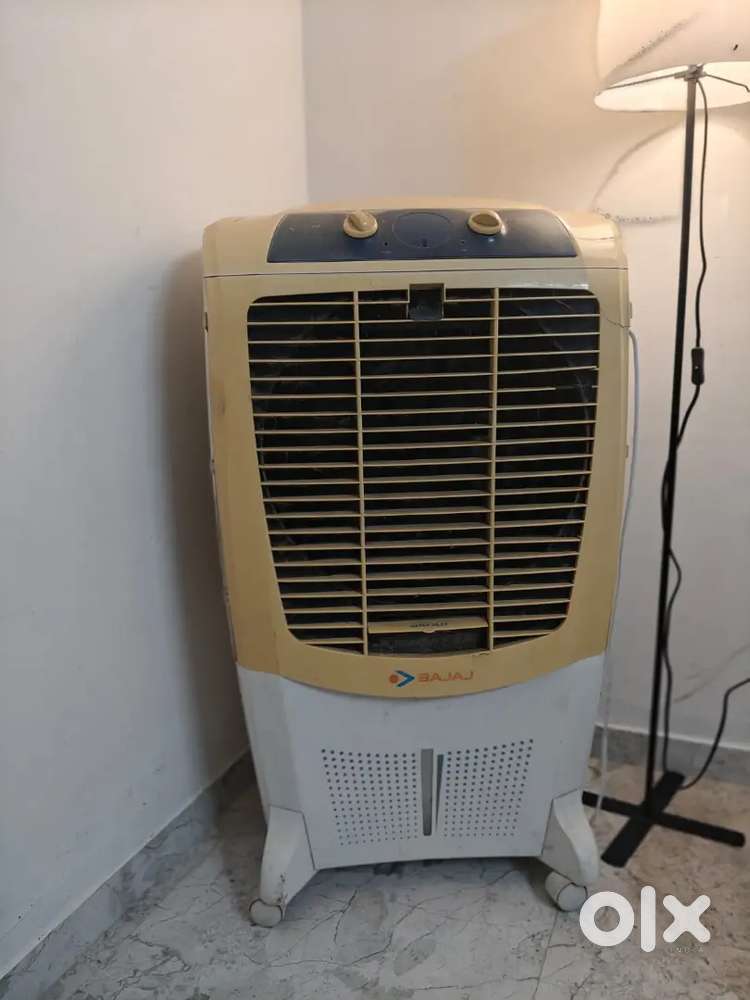 Bajaj cooler