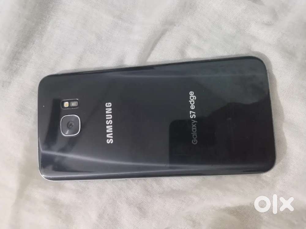 Samsung galaxy s7 edge Only 2000 32 gb internal storage or 3 gb ram