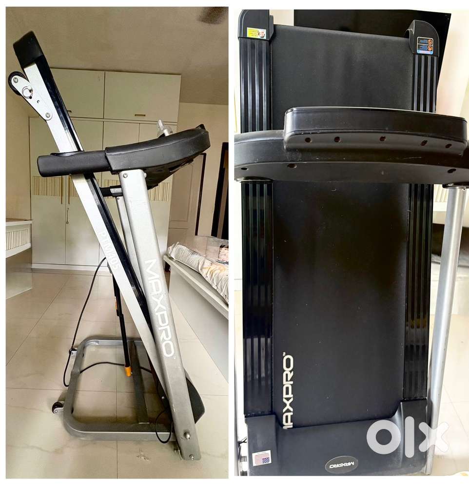 MaxPro PTM 405 Foldable Treadmill (Black)